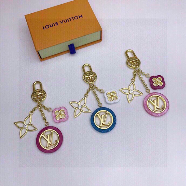 ブランドキーホルダー着用イメージ